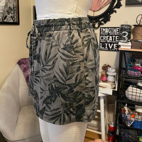 Tropical Green Mid-rise Linen Shorts Old Navy - Picture 2 of 9